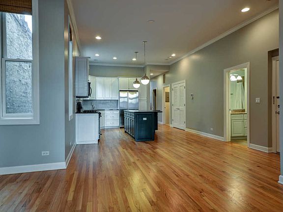 5th image of 840 W Armitage Ave #3