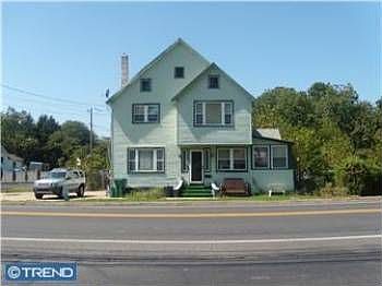 2nd image of 2840 Hulmeville Rd