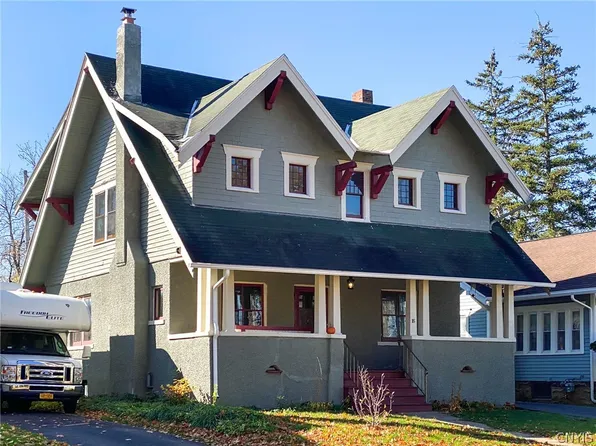 16 Greenwood Ct, Utica, NY 13501