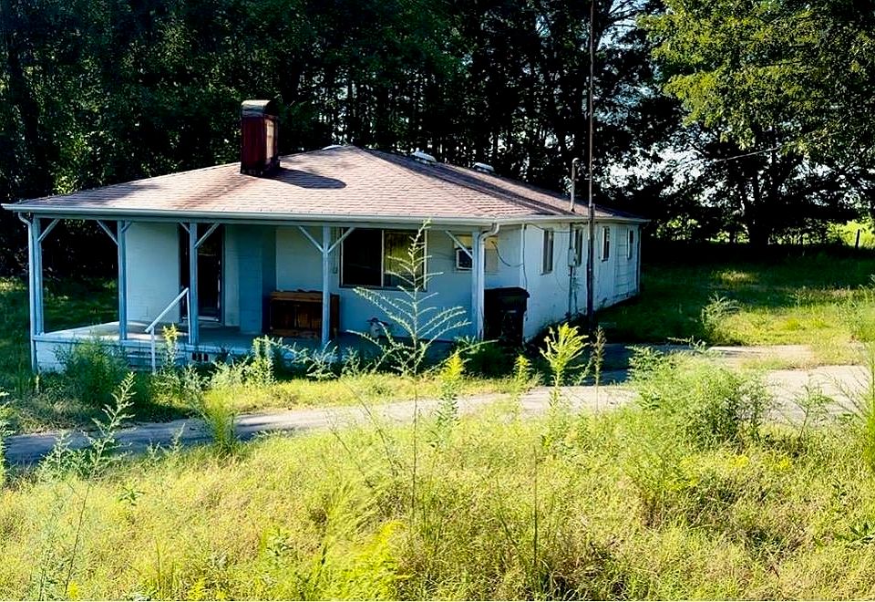 1st image of 325 Allen Loop