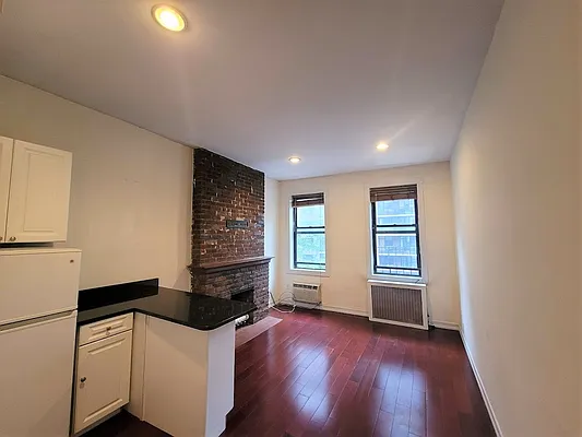 533 Third Avenue #3V