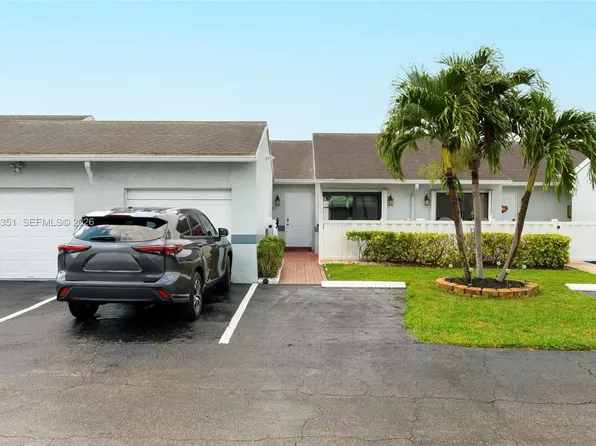 2640 Gately Dr W APT 1102, West Palm Beach, FL 33415