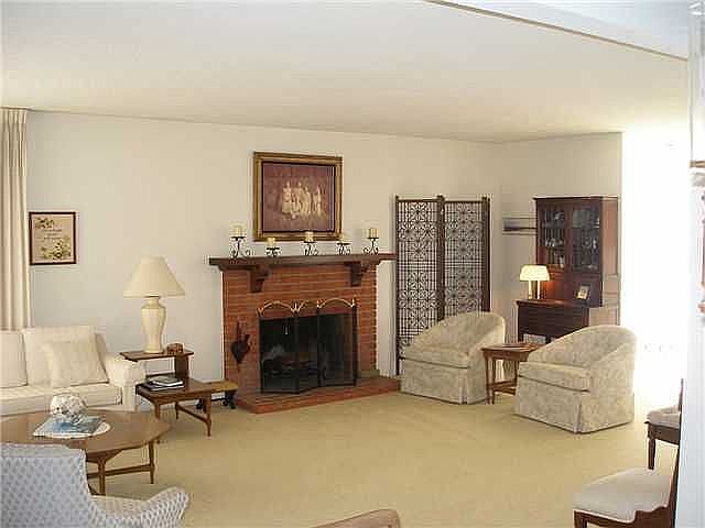 2nd image of 931 Alta Vista Trl