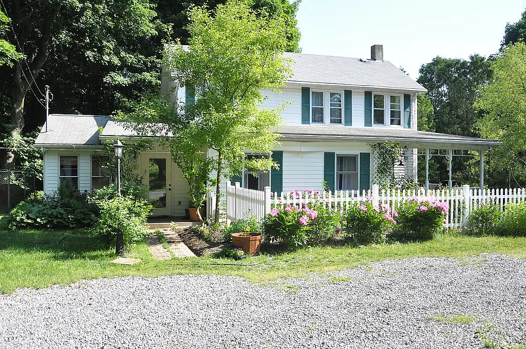 4003 Fisher Rd photo 1