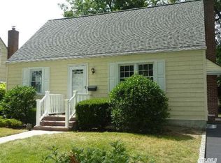 2474 Martin Ave, Bellmore, NY 11710