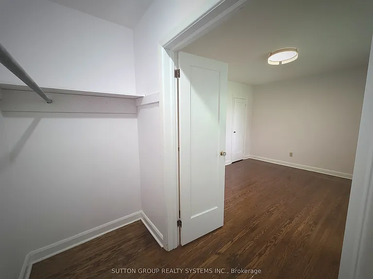 998 King Rd — Photo 14