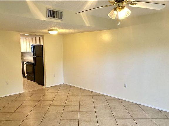 5th image of 2710 E Central Blvd