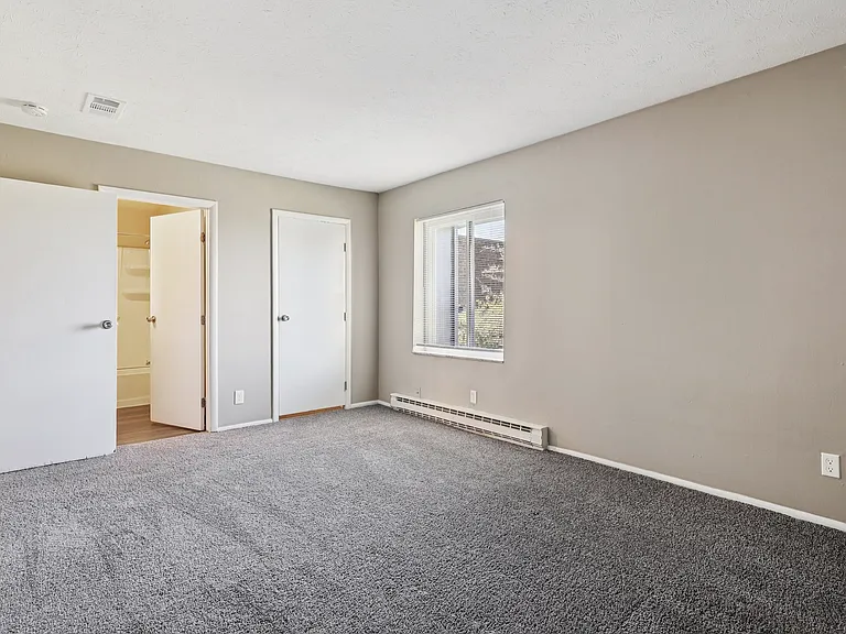 Oakwood Apartments — Photo 22
