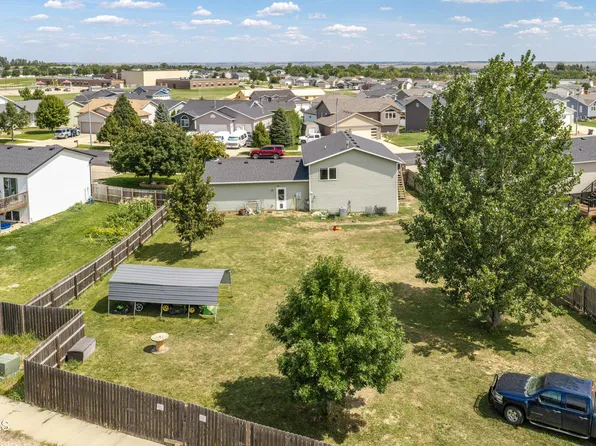 4409 Lewis Rd NW, Mandan, ND 58554