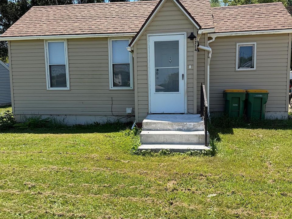 1st image of 1714 SE Marshall St