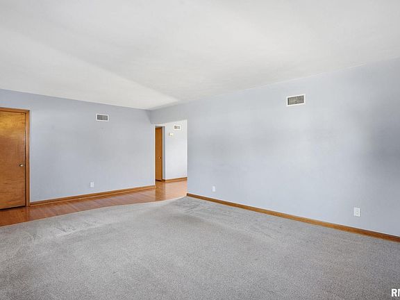4th image of 2429 E Central Park Ave