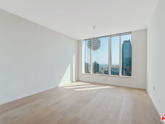 5th image of 889 Francisco St Unit 3801
