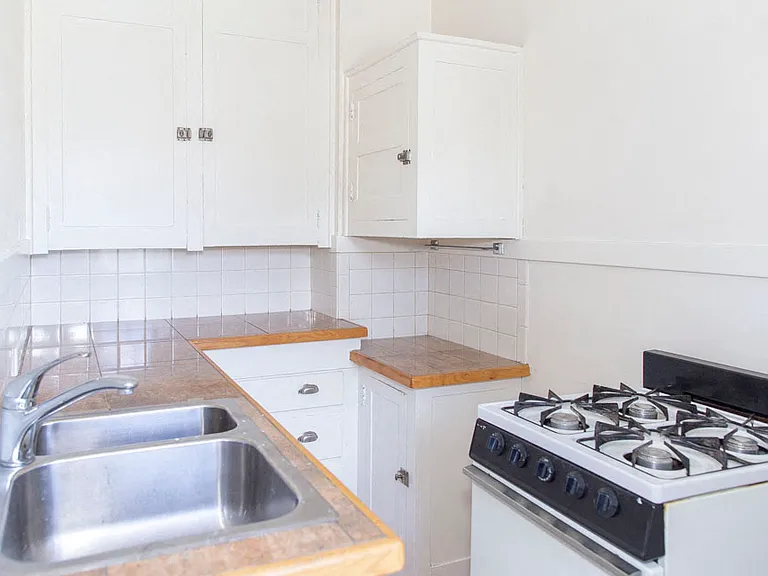 East Evans Apartments — Photo 32