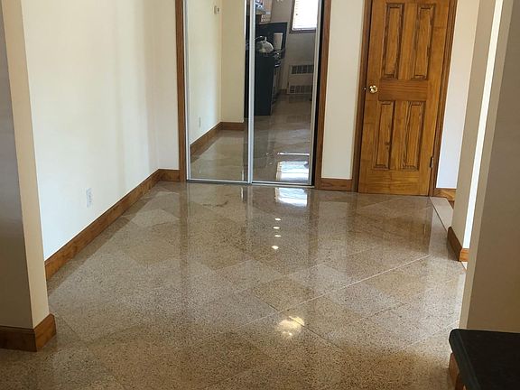 3rd image of 16407 Crocheron Ave #2