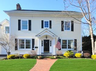 65 Kenwood Rd, Garden City, NY 11530