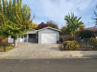 246 Orangewood Ave, Lindsay, CA 93247