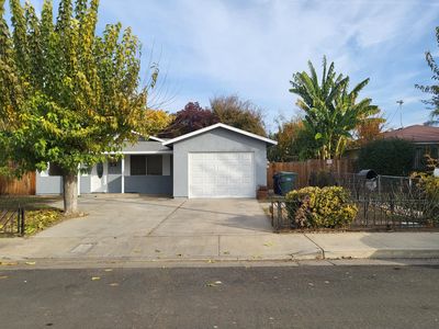 246 Orangewood Ave, Lindsay, CA, 93247