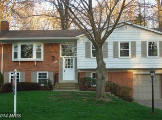 1711 Pebble Beach Dr, Vienna, VA 22182