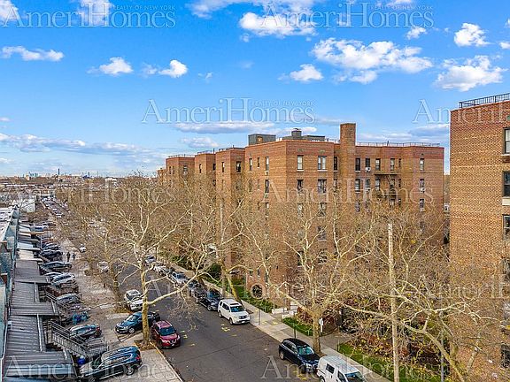 5th image of 2525 W 2nd St APT 2E