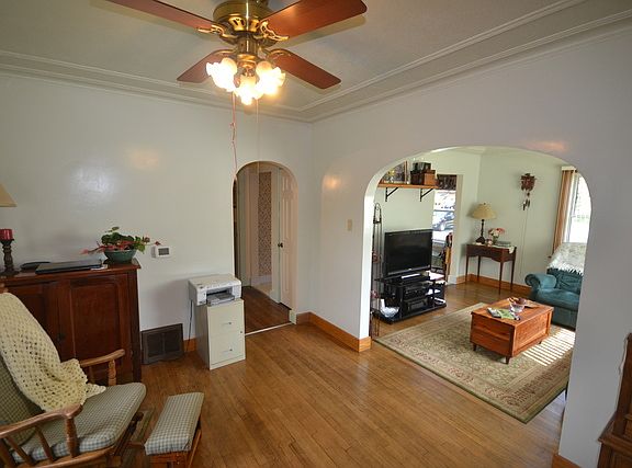 3rd image of 428 S Cass Ave