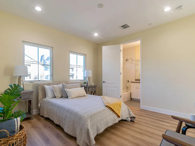 708 N Stoneman Ave #A — Photo 5
