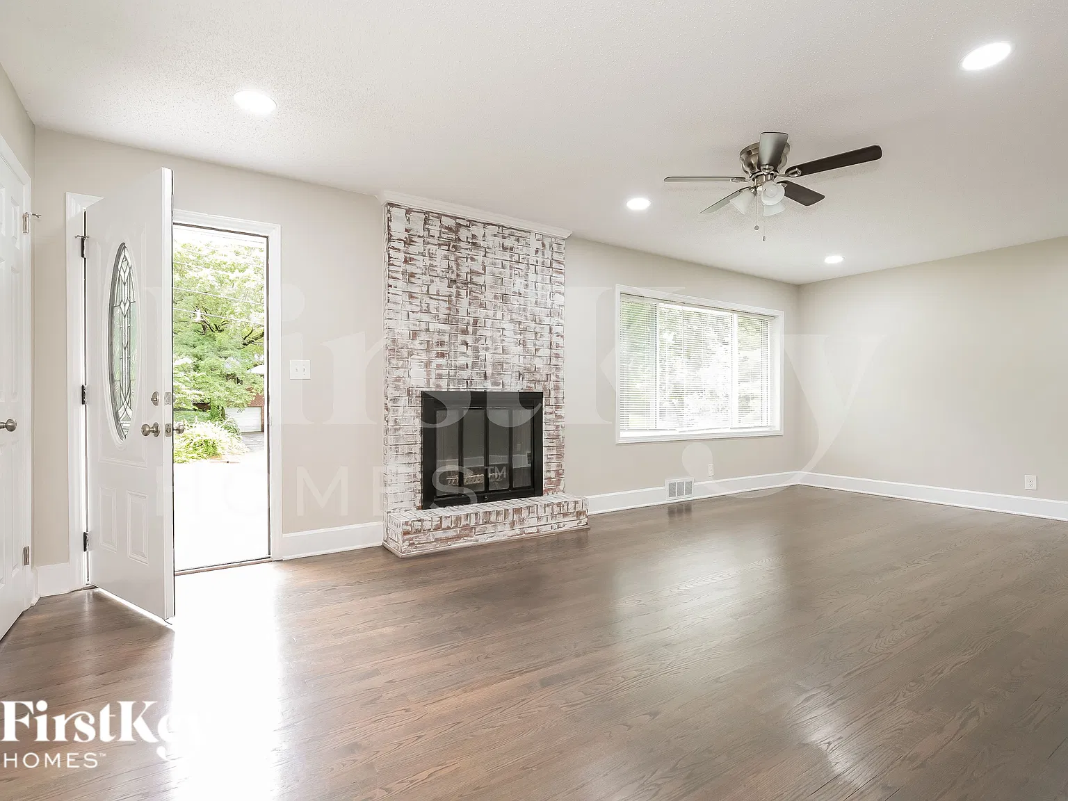 3 bed, 2.5 bath, 2088 sqft, $2,300 — Photo 4