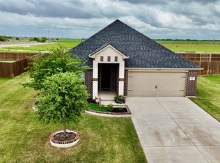 692 Avalon Dr, Waxahachie, TX 75165