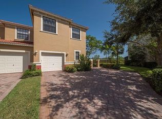 7476 Bristol Cir, Naples, FL 34120