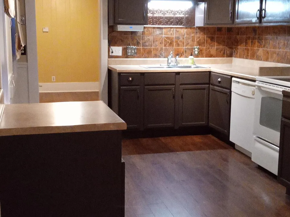 Kitchen: 1