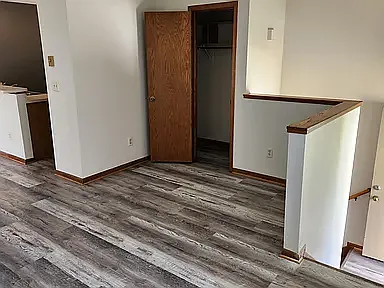 2 bed, 1000 sqft, $1,250 — Photo 2