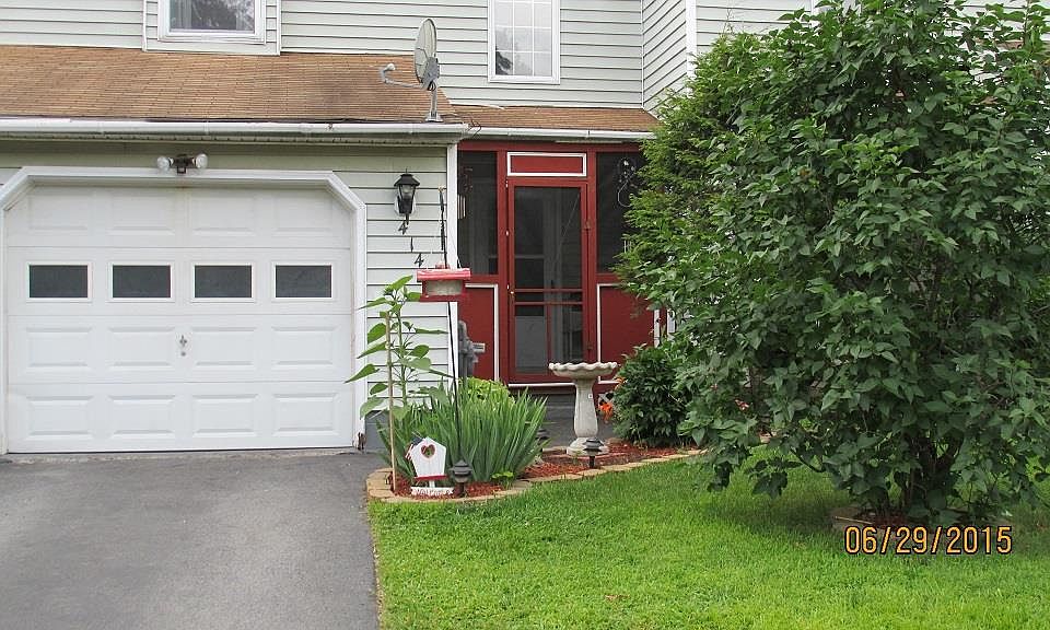 1st image of 414 Antler Ct