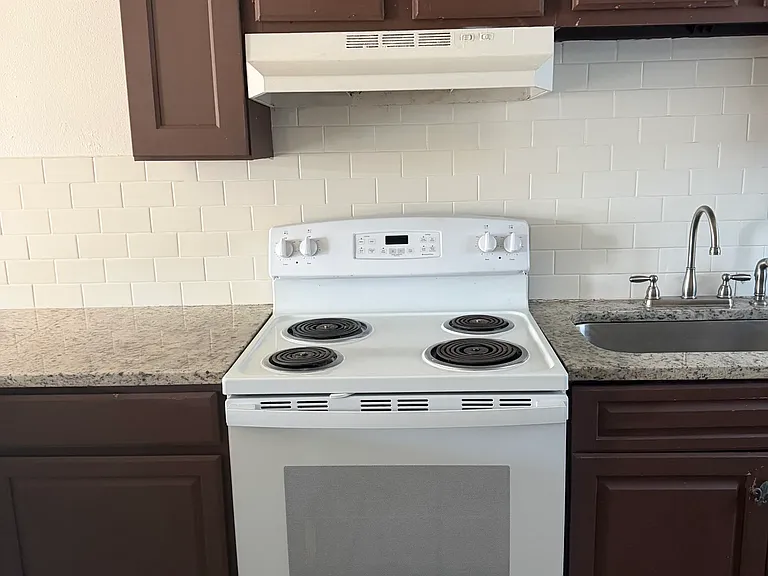4870 Alsace St #3 — Photo 5