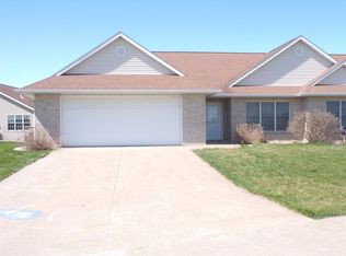 1477 Ridgeview Ave, West Liberty, IA 52776