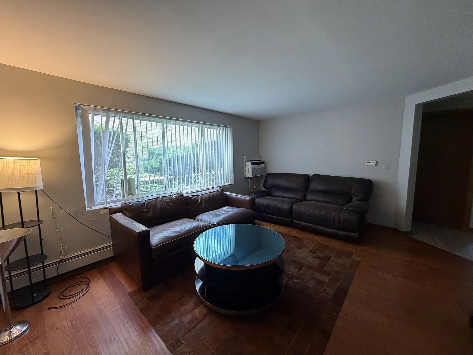 6780 N Sauganash Ave — Photo 4