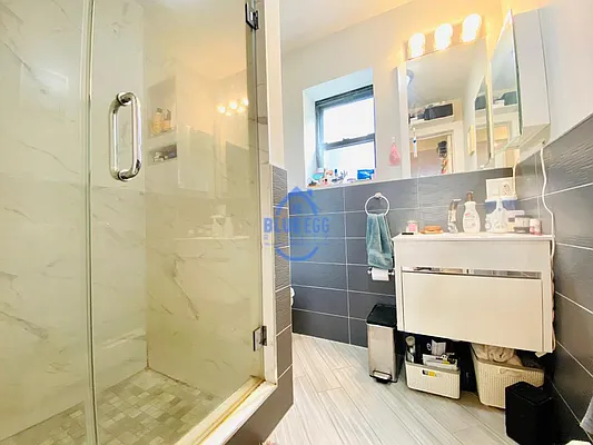 Rented by Blue Egg Realty Corp | media 23