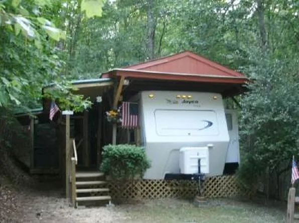 271 31st St #2, Ellijay, GA 30540