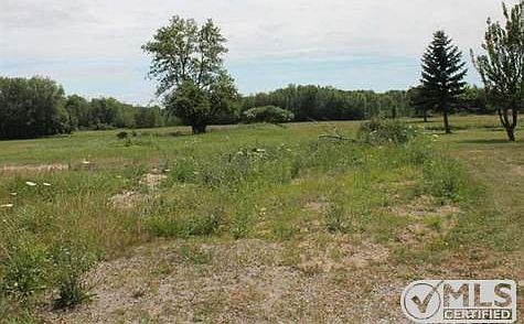 2nd image of 1062 E Stevenson Lake Rd
