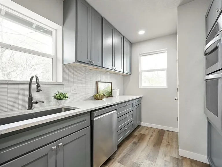 1149 S University Blvd — Photo 11