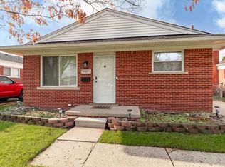 19185 Rensellor St, Livonia, MI 48152