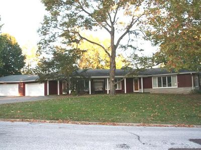 2 Morningside Dr, Boonville, MO, 65233