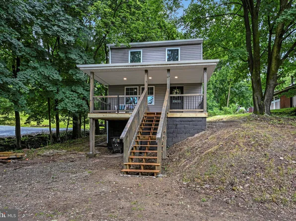 1084 Oyster Mill Rd, Camp Hill, PA 17011
