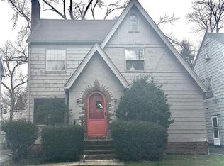 4015 Navahoe Rd, Cleveland Heights, OH 44121