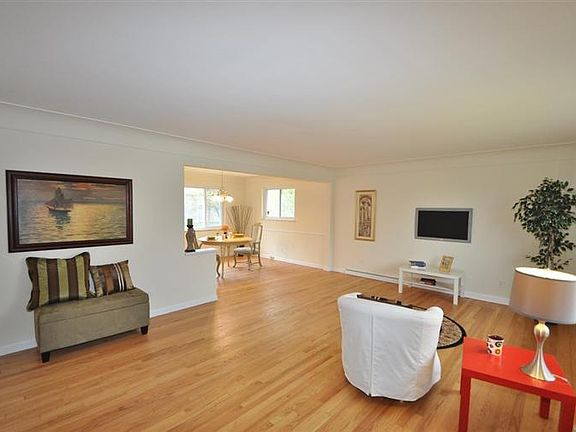 2nd image of 1174 Hearthstone Dr