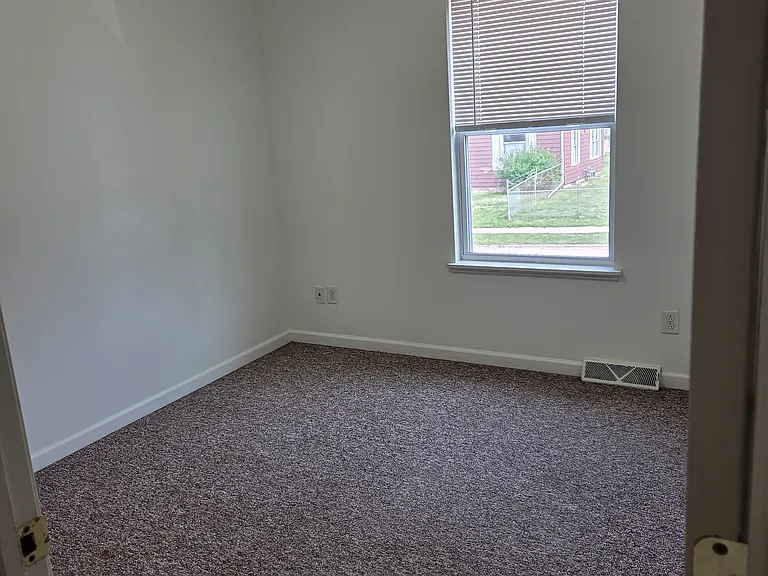 687 Camp St — Photo 16