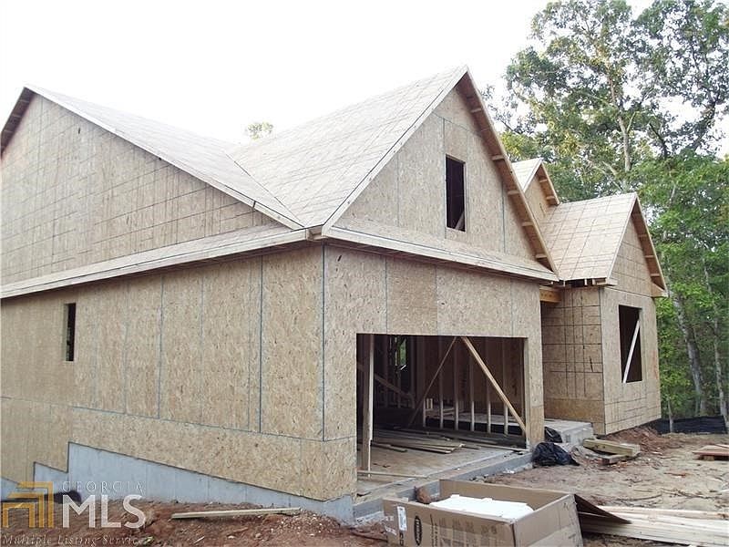 1st image of 31 Lakewood Dr