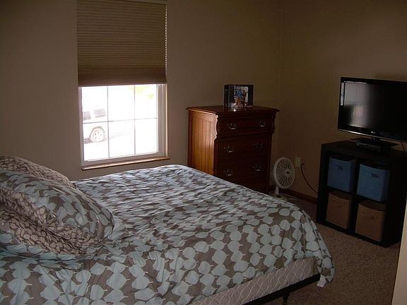 3rd image of 752 Ackerly Dr