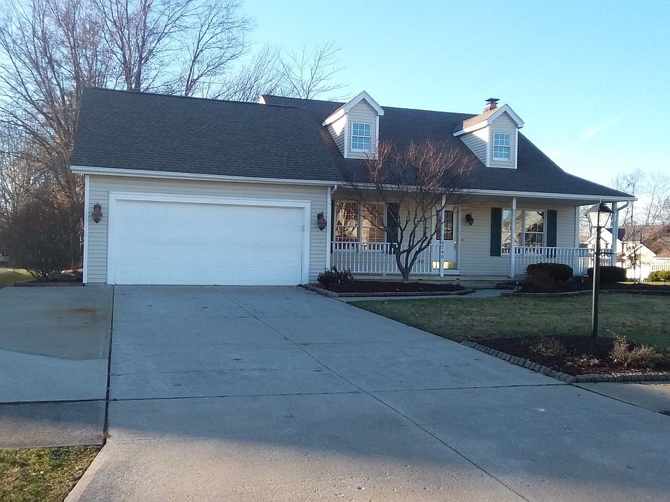 1st image of 9740 Woodhurst Dr