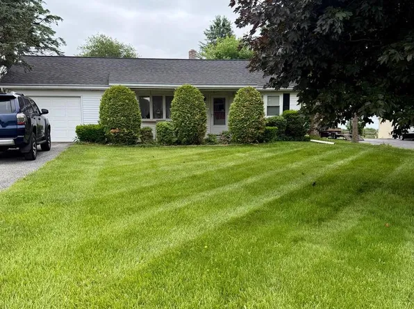 4514 Shangri La Rd, Stewartstown, PA 17363