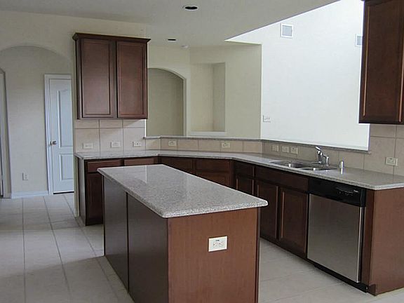 2nd image of 26063 N Kings Mill Ln