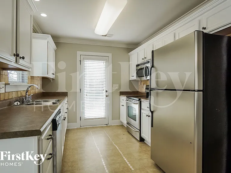152 Moss Stone Ln — Photo 6